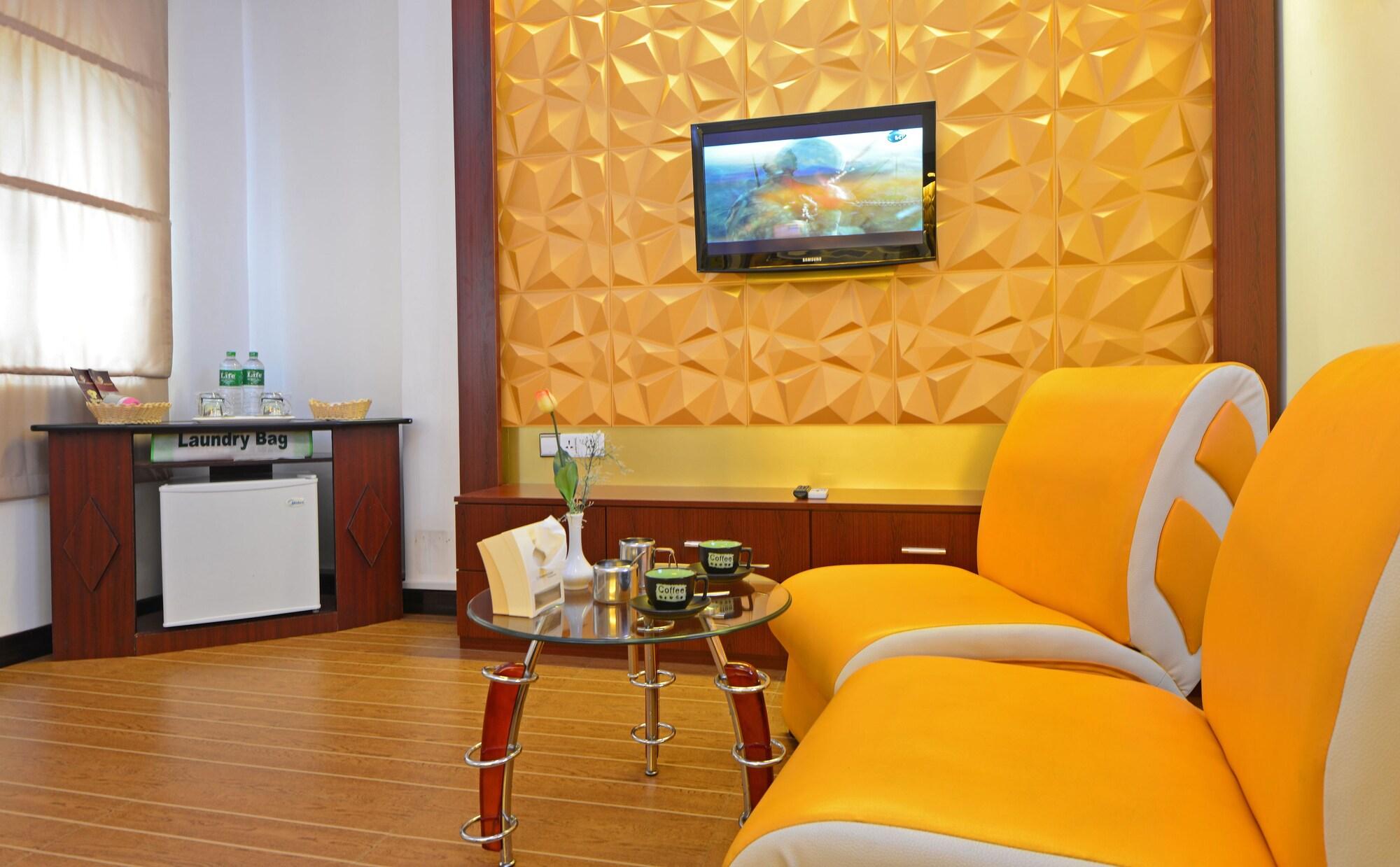 Clover Hotel Yangon