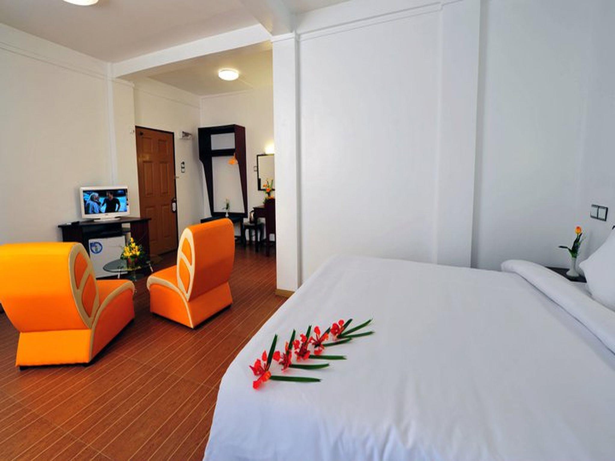 Clover Hotel Yangon