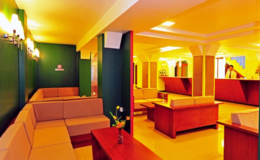 Clover 3* Yangon
