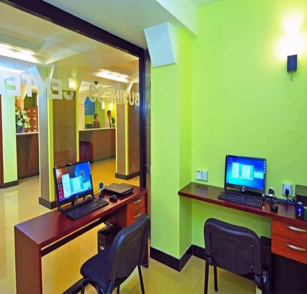 โรงแรมโคลเวอร์ โรงแรม