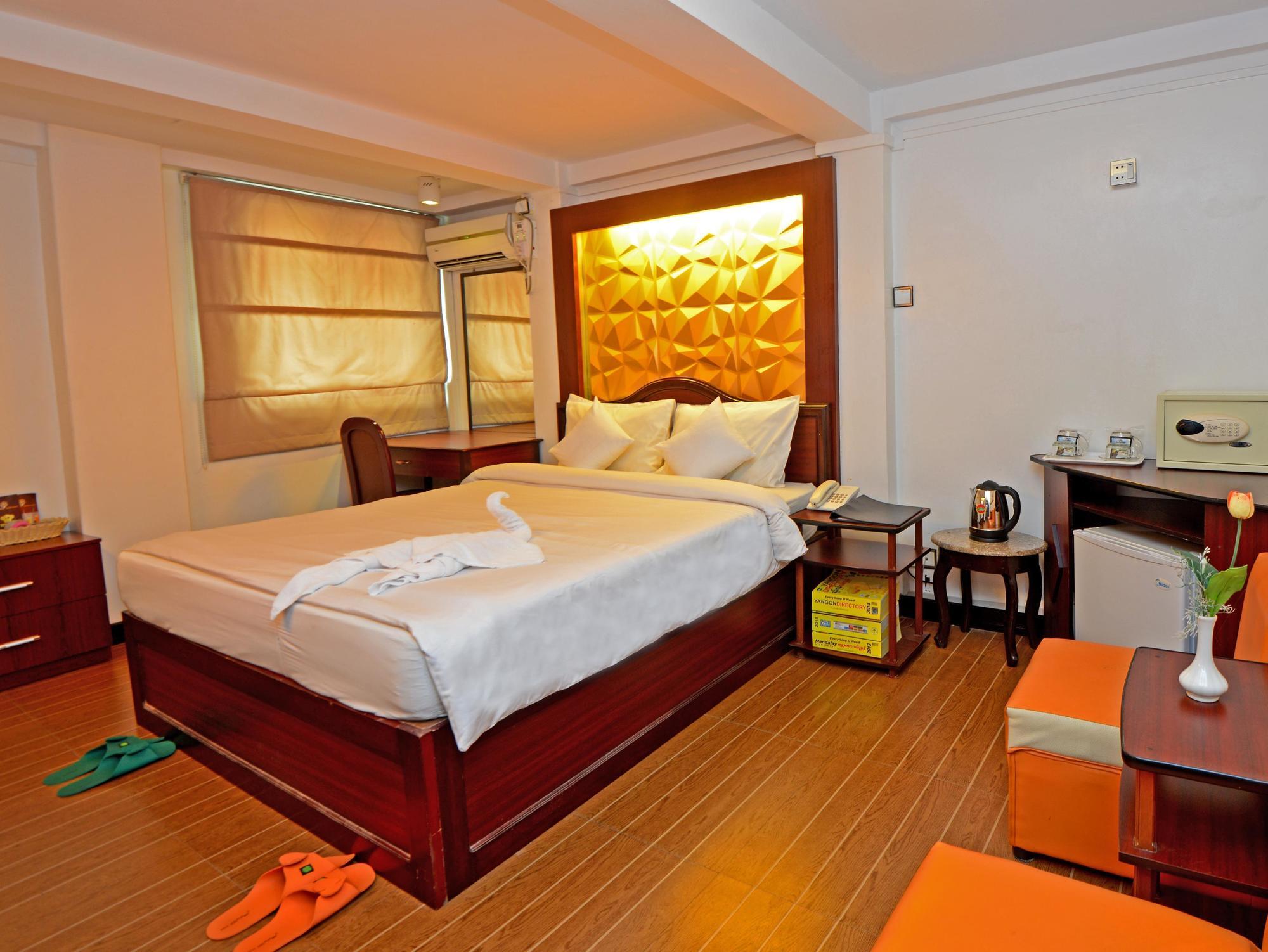 โรงแรมโคลเวอร์ โรงแรม 3*