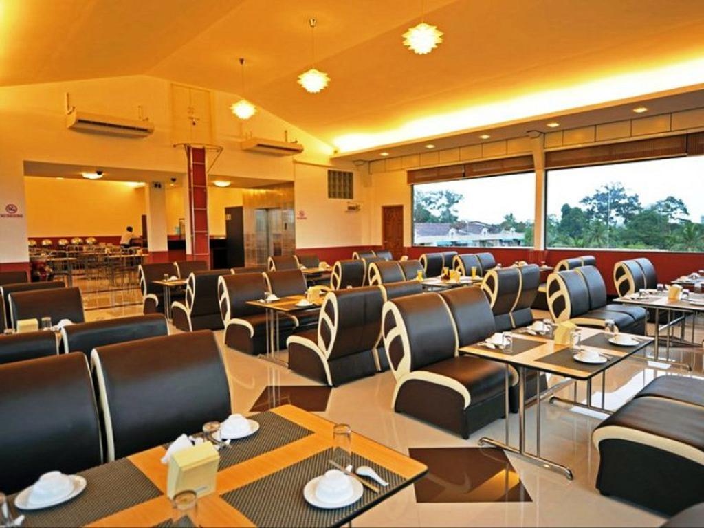 โรงแรมโคลเวอร์ โรงแรม